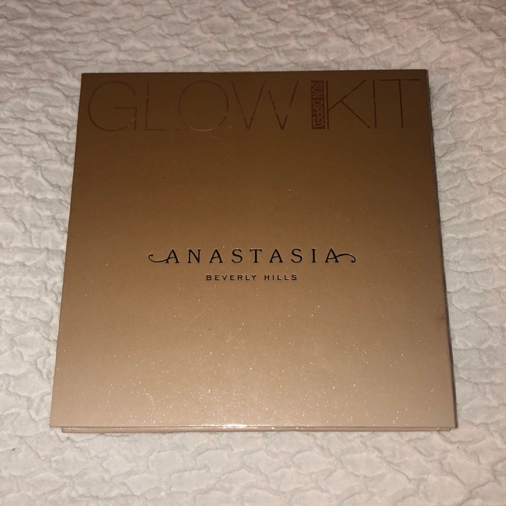 Anastasia Beverly Hills GLOW KIT SUNDIPPED